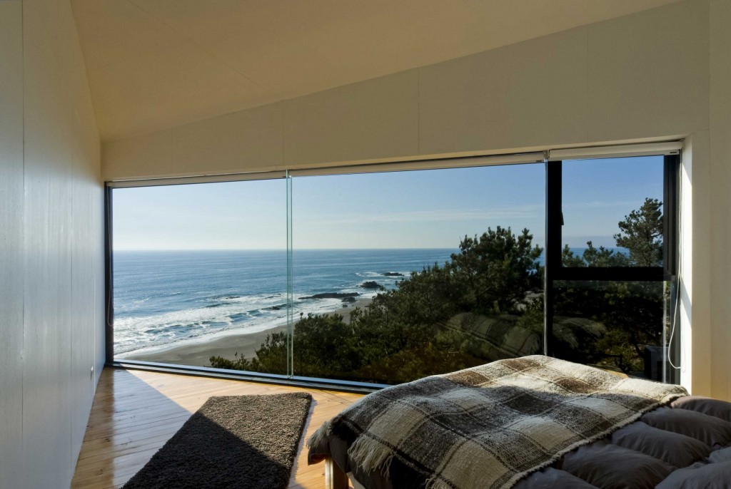xBedroom-Panoramic-Glass-Wall-Ideas-8.jpg.pagespeed.ic.Ebbi4vaicJ
